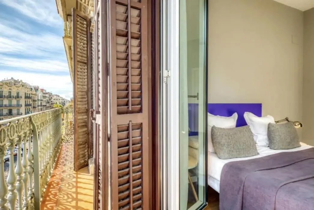 Perfectly Located 4Bed 4Bath Apartment In Barcelona 2 2 0*,  Spain
